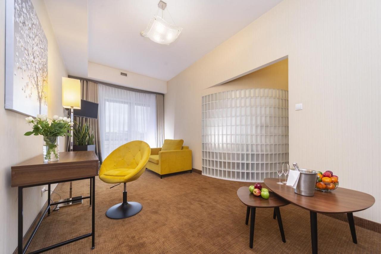 Hotel Dal Kielce Exterior photo
